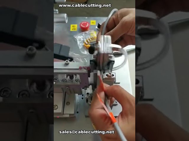 自動電線貼標機｜穩定順暢的線束設備首選
