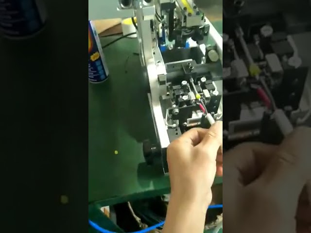 全自動防水插頭密封穿線剝線壓接機 | 高效線束加工設備