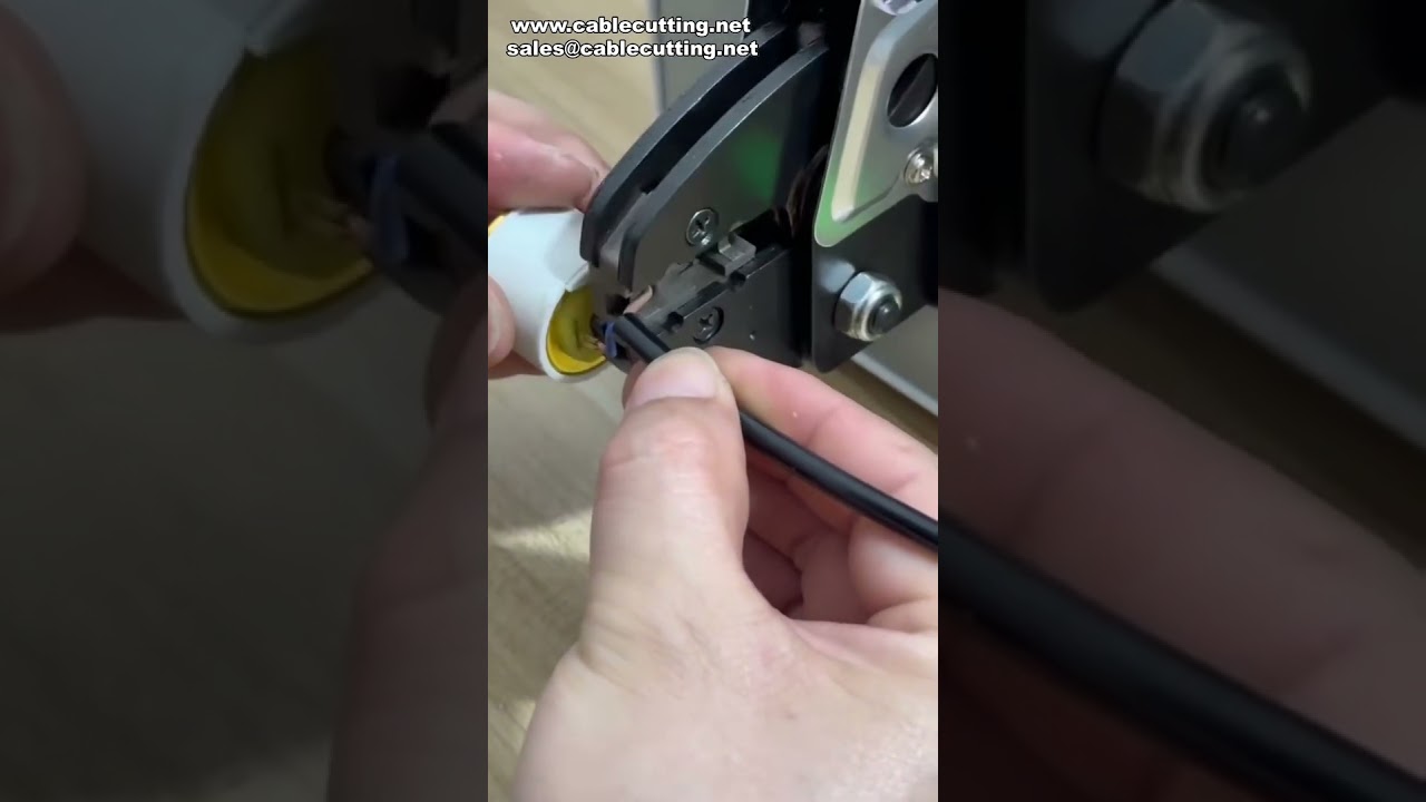 專業電動端子壓接機｜燈具連接器高效壓接解決方案