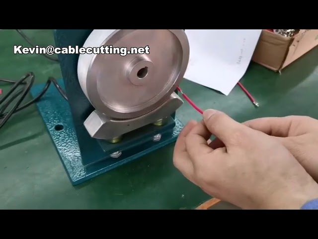 旋轉式半自動剝線扭線機｜高效電纜加工設備