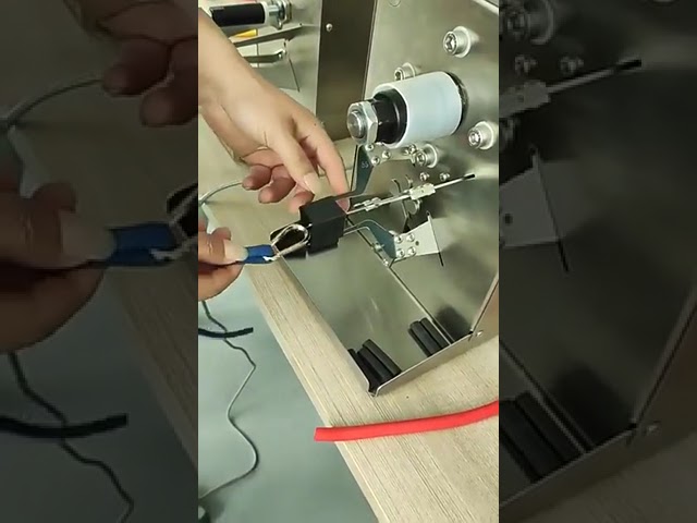 自動橡皮筋綑線機｜USB數據線綑紮設備｜高效線材包裝自動化